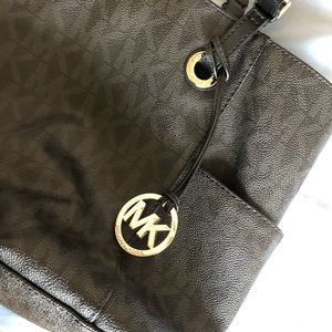 Beautiful black Michael Kors bag/purse!!